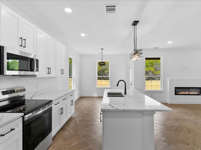 2518 Houston Drive, Granbury, TX 76048