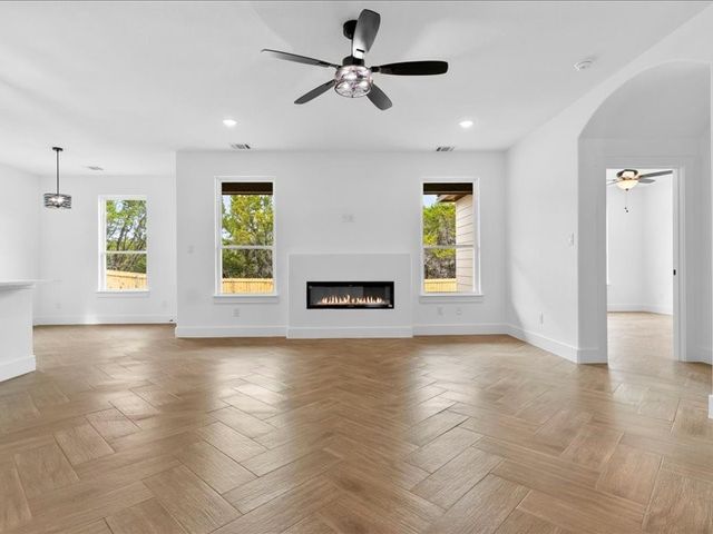 2518 Houston Drive, Granbury, TX 76048