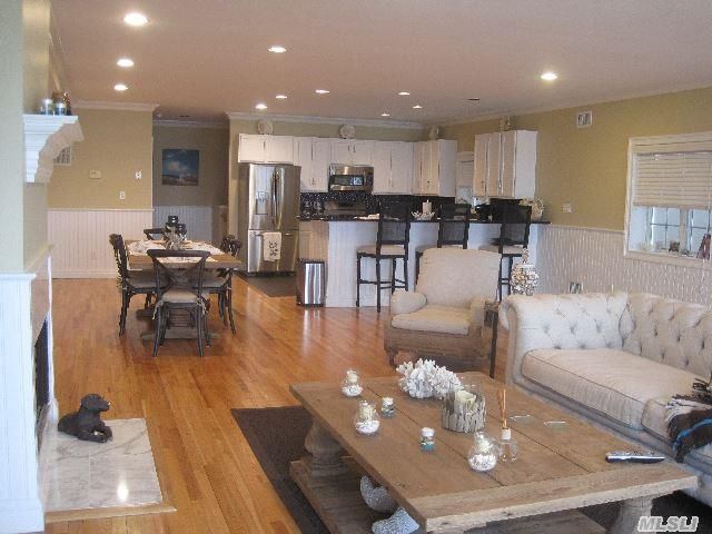 1051 Oceanfront Street 4, Long Beach, NY 11561