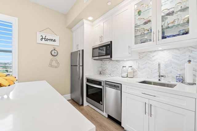 8490 Silent Tide Court, San Diego, CA 92127