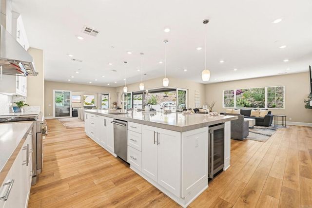 8490 Silent Tide Court, San Diego, CA 92127