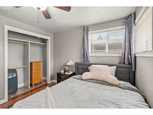 4687 LEONA Ct, Eugene, OR 97402