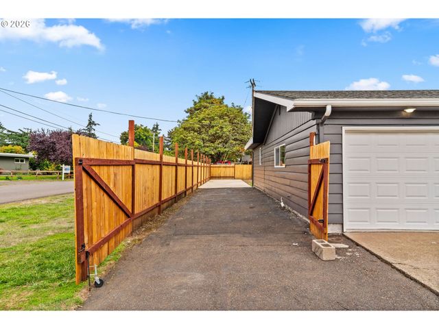 4687 LEONA Ct, Eugene, OR 97402