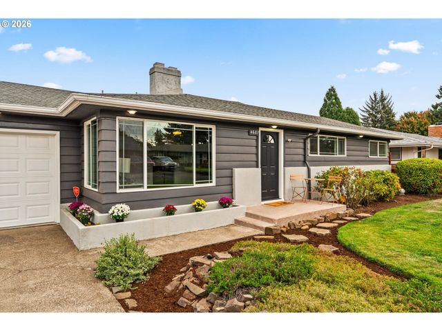 4687 LEONA Ct, Eugene, OR 97402