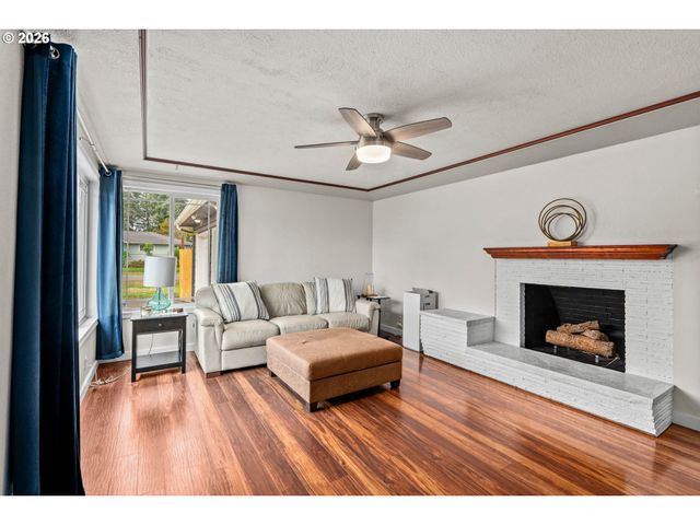 4687 LEONA Ct, Eugene, OR 97402