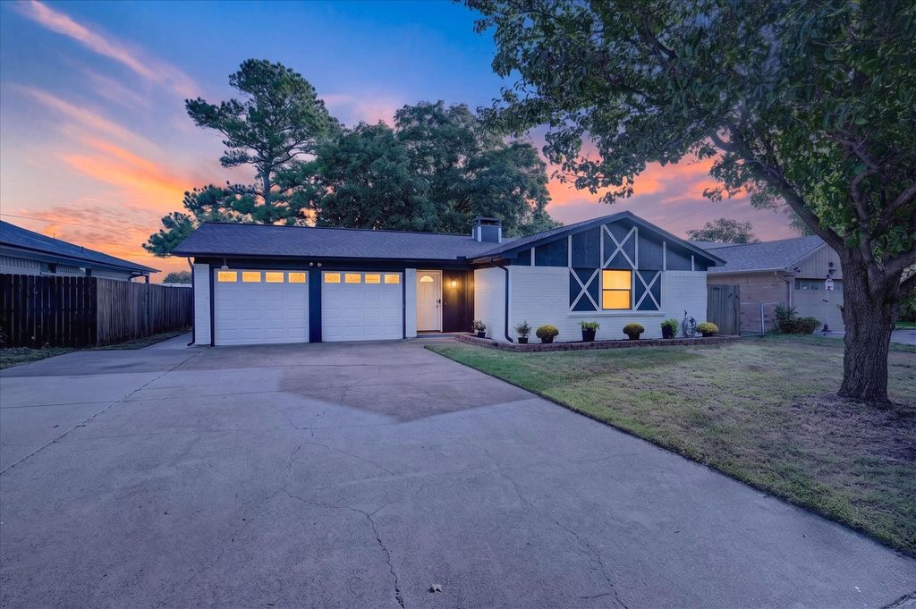 728 Douglas Street, Burleson, TX 76028 — exterior
