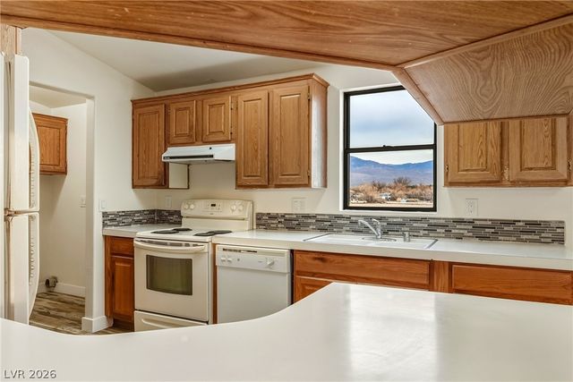 1340 West Bunarch Road, Pahrump, NV 89060