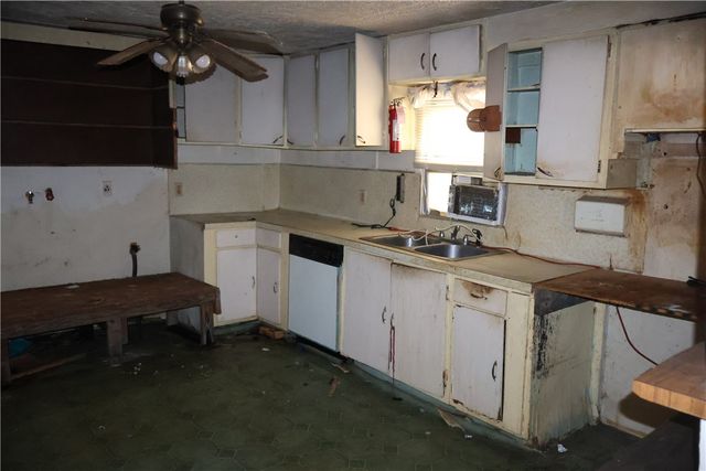 4333 Molina Dr, Corpus Christi, TX 78416