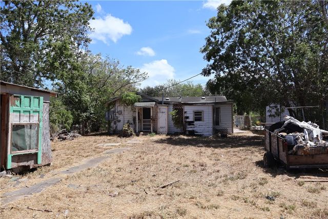 4333 Molina Dr, Corpus Christi, TX 78416