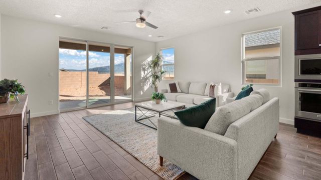 6731 Clayton Drive NE, Rio Rancho, NM 87144