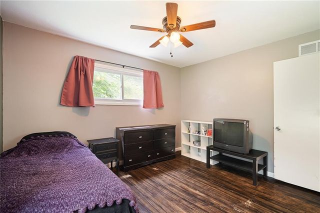 9929 Harrison Street, Kansas City, MO 64131