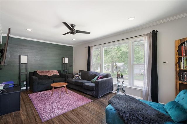 9929 Harrison Street, Kansas City, MO 64131