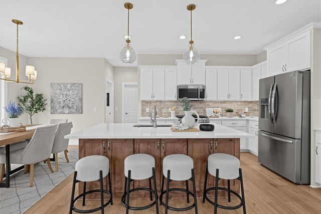 7195 Agate Trail, Inver Grove Heights, MN 55077
