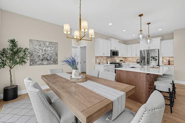 7195 Agate Trail, Inver Grove Heights, MN 55077