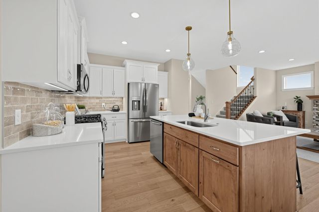 7195 Agate Trail, Inver Grove Heights, MN 55077