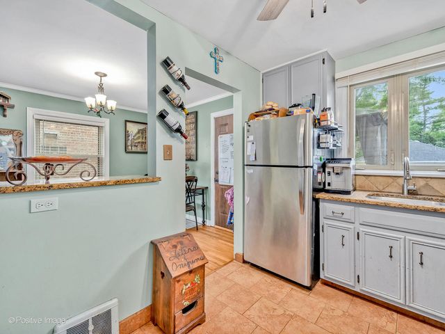 4154 Elm Avenue, Brookfield, IL 60513