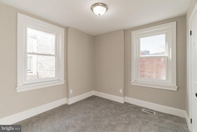 1025 N PINE ST, Wilmington, DE 19801