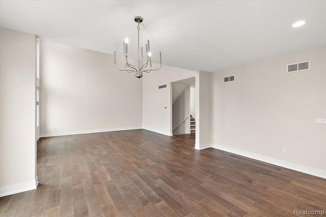 2921 Walsh Drive, Rochester Hills, MI 48309