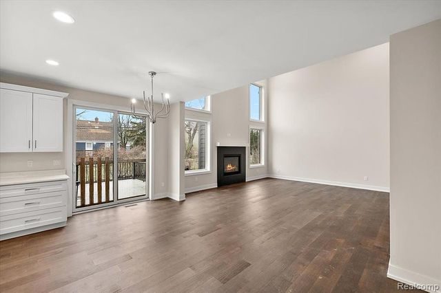 2921 Walsh Drive, Rochester Hills, MI 48309