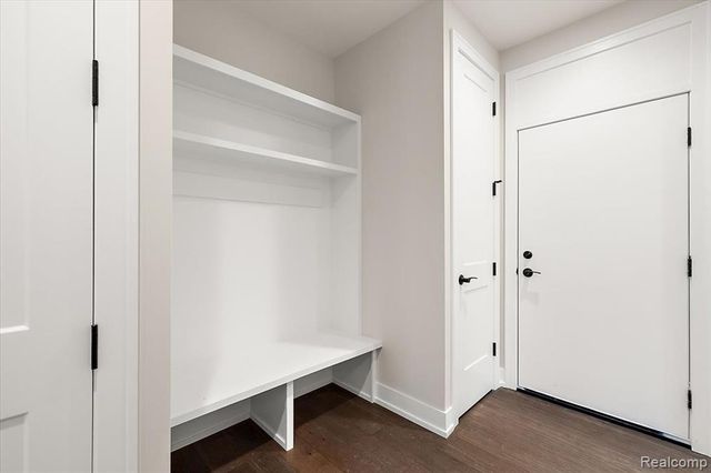 2921 Walsh Drive, Rochester Hills, MI 48309