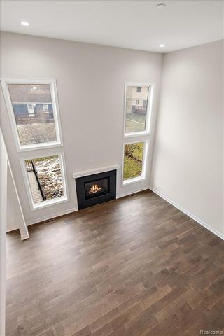 2921 Walsh Drive, Rochester Hills, MI 48309