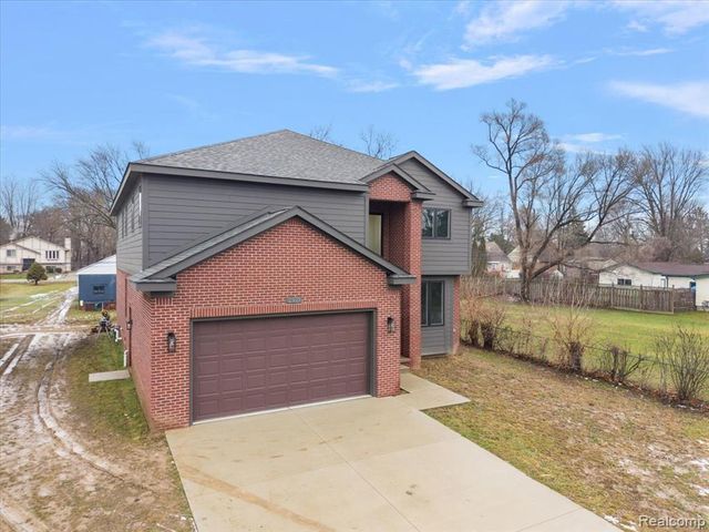 2921 Walsh Drive, Rochester Hills, MI 48309