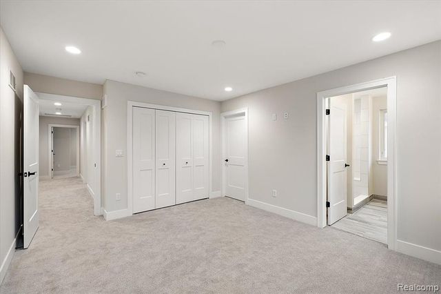 2921 Walsh Drive, Rochester Hills, MI 48309