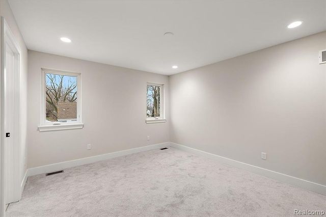 2921 Walsh Drive, Rochester Hills, MI 48309