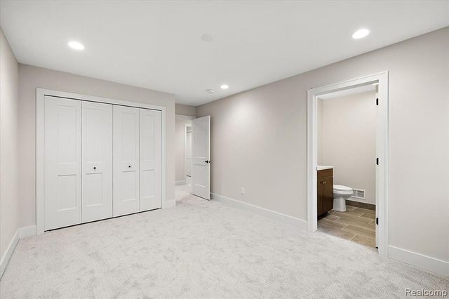 2921 Walsh Drive, Rochester Hills, MI 48309