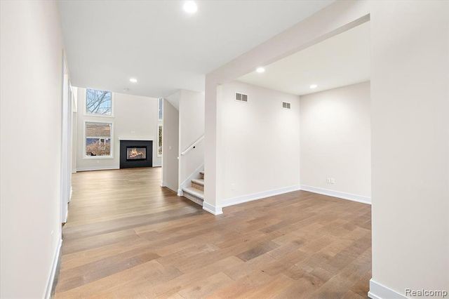 2921 Walsh Drive, Rochester Hills, MI 48309