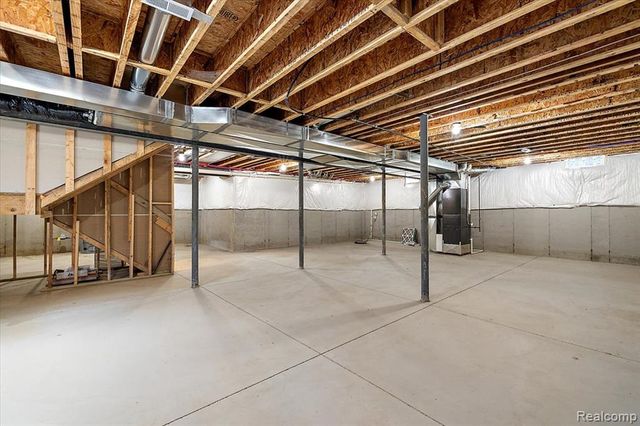 2921 Walsh Drive, Rochester Hills, MI 48309