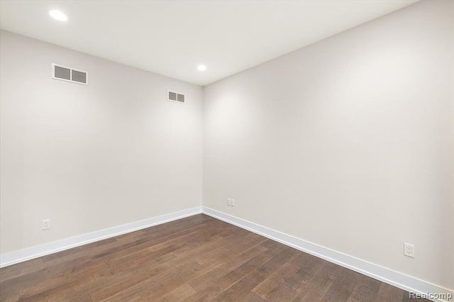 2921 Walsh Drive, Rochester Hills, MI 48309