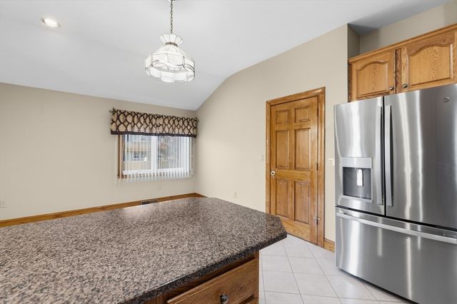 167 Center St, Ludlow, MA 01056