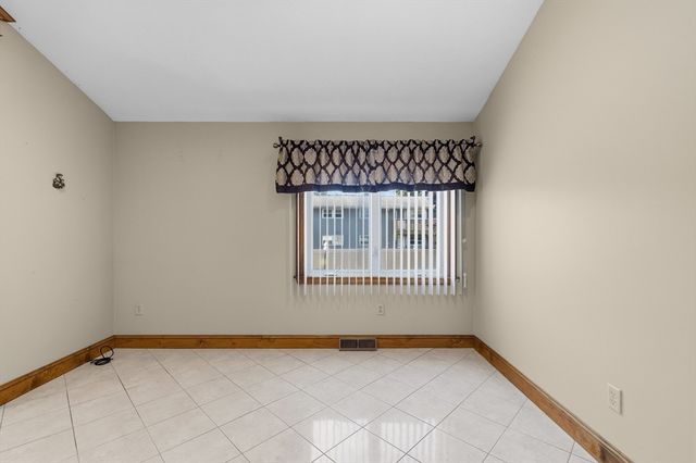 167 Center St, Ludlow, MA 01056