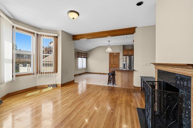167 Center St, Ludlow, MA 01056