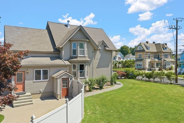 167 Center St, Ludlow, MA 01056