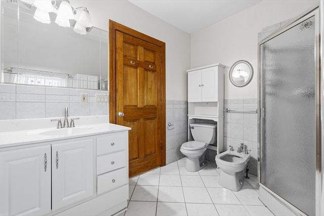 167 Center St, Ludlow, MA 01056