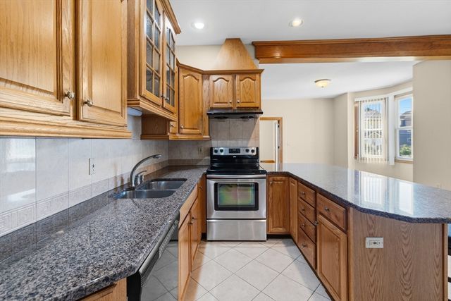 167 Center St, Ludlow, MA 01056