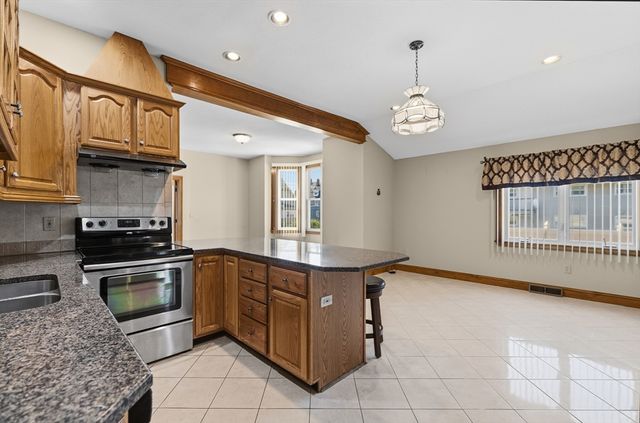 167 Center St, Ludlow, MA 01056