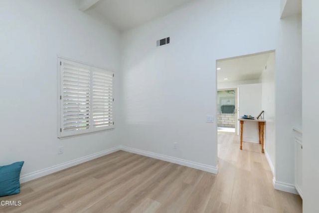 44112 Village 44, Camarillo, CA 93012
