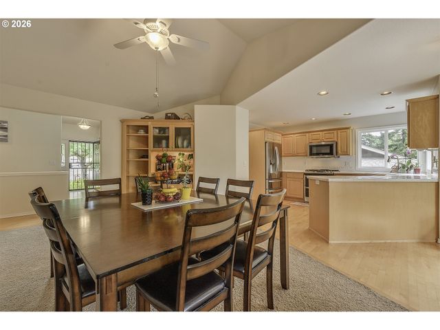 3114 Sw WILBARD St, Portland, OR 97219