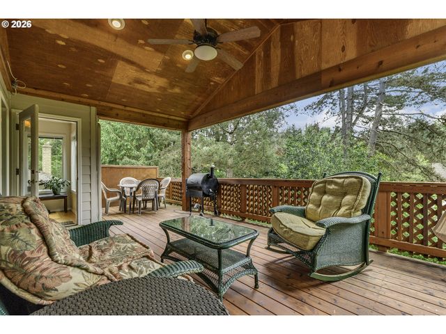 3114 Sw WILBARD St, Portland, OR 97219