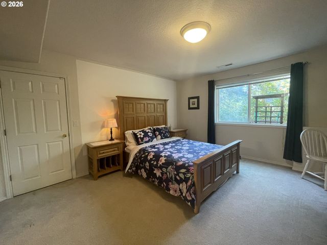 3114 Sw WILBARD St, Portland, OR 97219