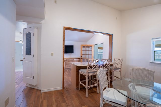 305 Teague Rd, Kerrville, TX 78028