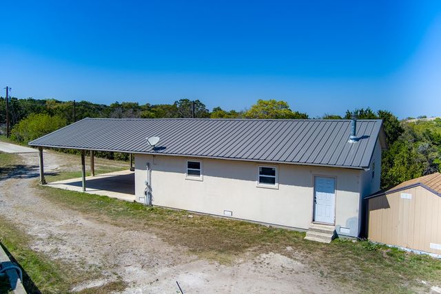 305 Teague Rd, Kerrville, TX 78028
