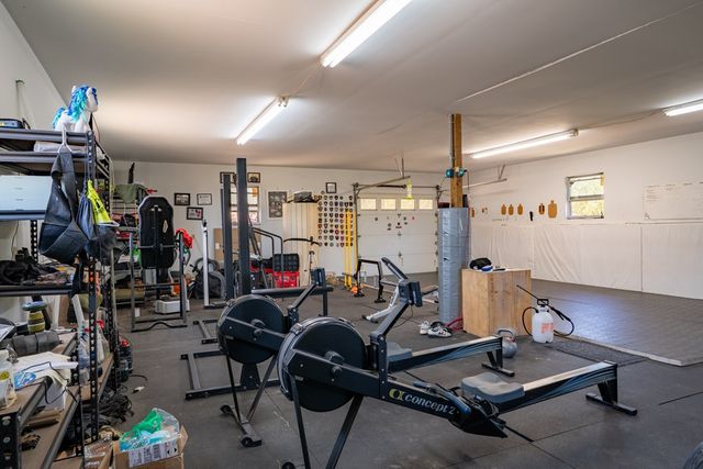 305 Teague Rd, Kerrville, TX 78028