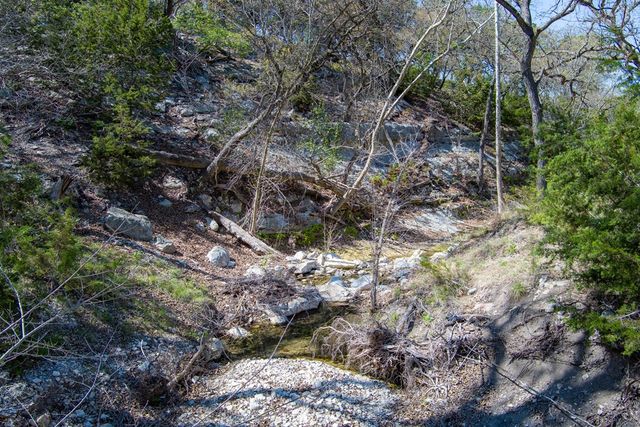 305 Teague Rd, Kerrville, TX 78028