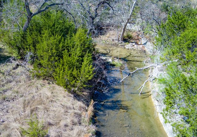 305 Teague Rd, Kerrville, TX 78028