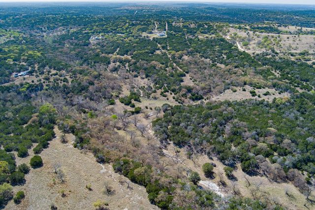 305 Teague Rd, Kerrville, TX 78028