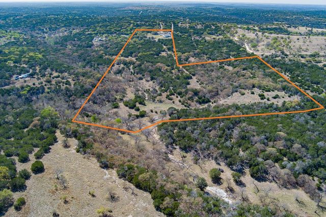 305 Teague Rd, Kerrville, TX 78028